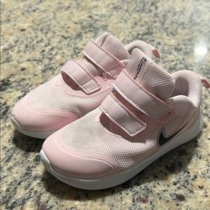 Nike Kids Light Pink Velcro Sneakers